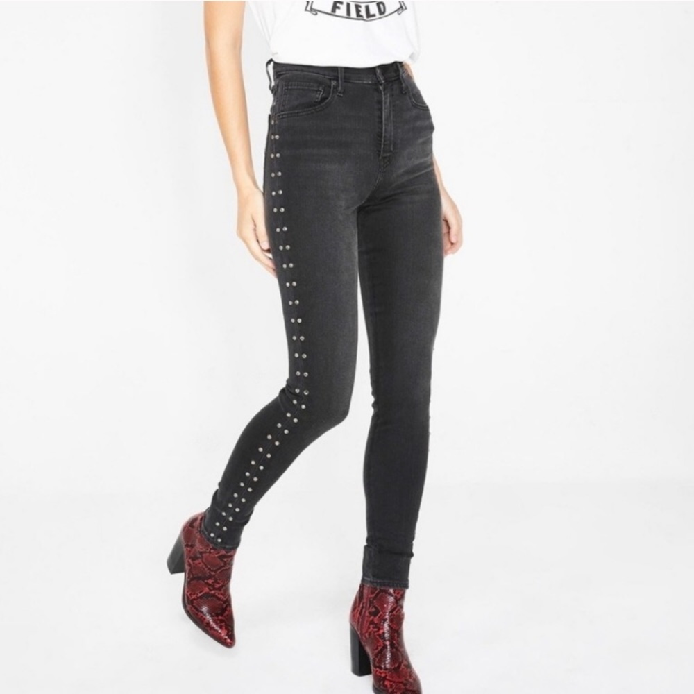 NWT Levi’s embellished mile high super skinny